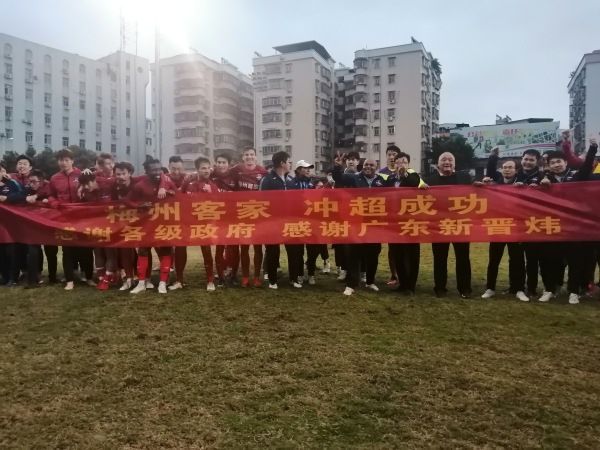亚洲三级自拍